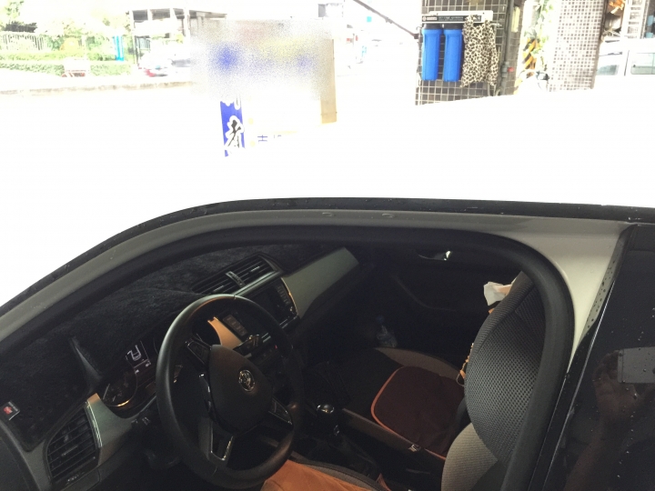 Fabia 水濂洞排解,膠條安裝。 (分享文,多圖)