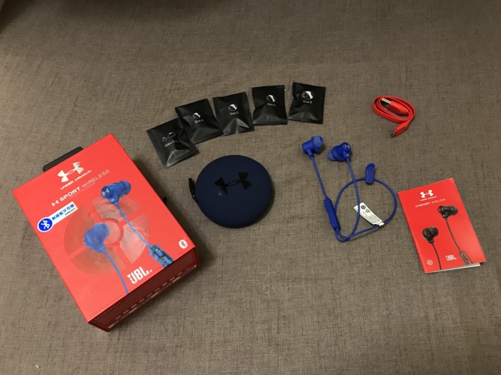 簡單開箱UA JBL 藍牙運動耳機