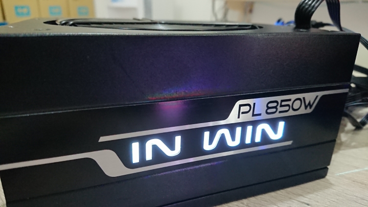 【開箱】迎廣PL850W RGB 金牌 電競電供