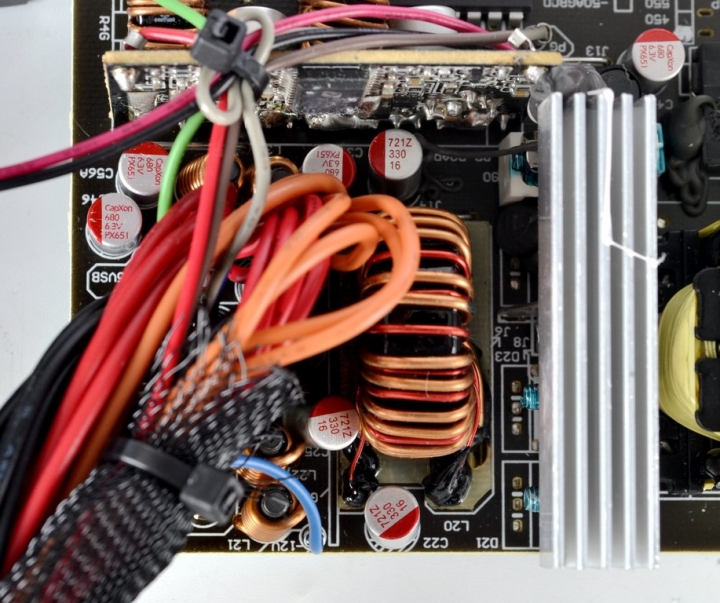 低瓦數也有DC-DC架構,全漢聖武士 HEXA85+ 350W 電源供應器 開箱拆解測試