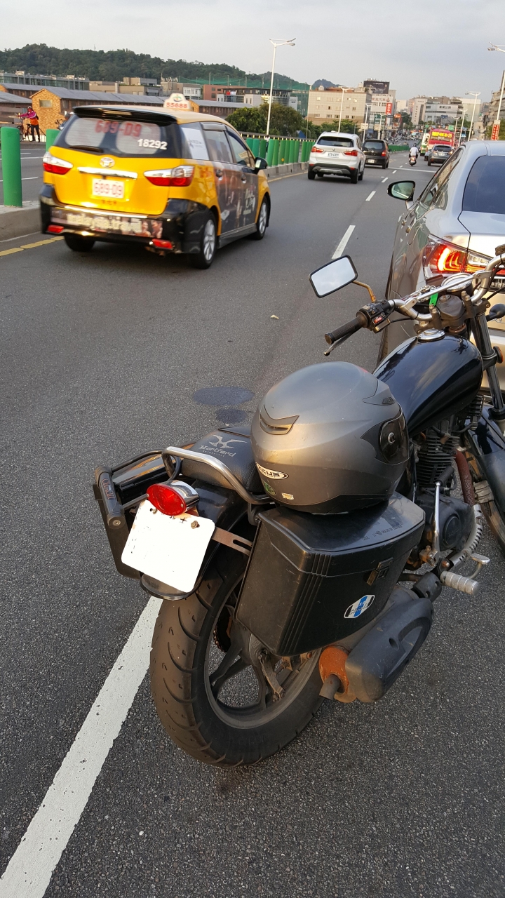 唉!才開5天的新車!(更新)