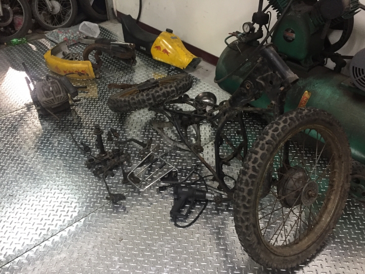 YAMAHA DT125 翻新全紀錄 (圖多文長) 8/27 更新啦!!!!