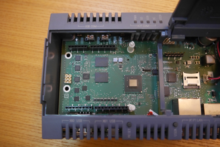 德國西門子 SIMATIC IoT2040 開發版 1GB 開箱分享(似工業版Raspberry Pi)