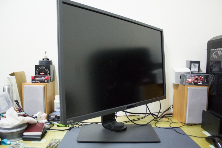 它不重只是沉了點....Benq 2K 專業設計螢幕 PD3200Q 開箱