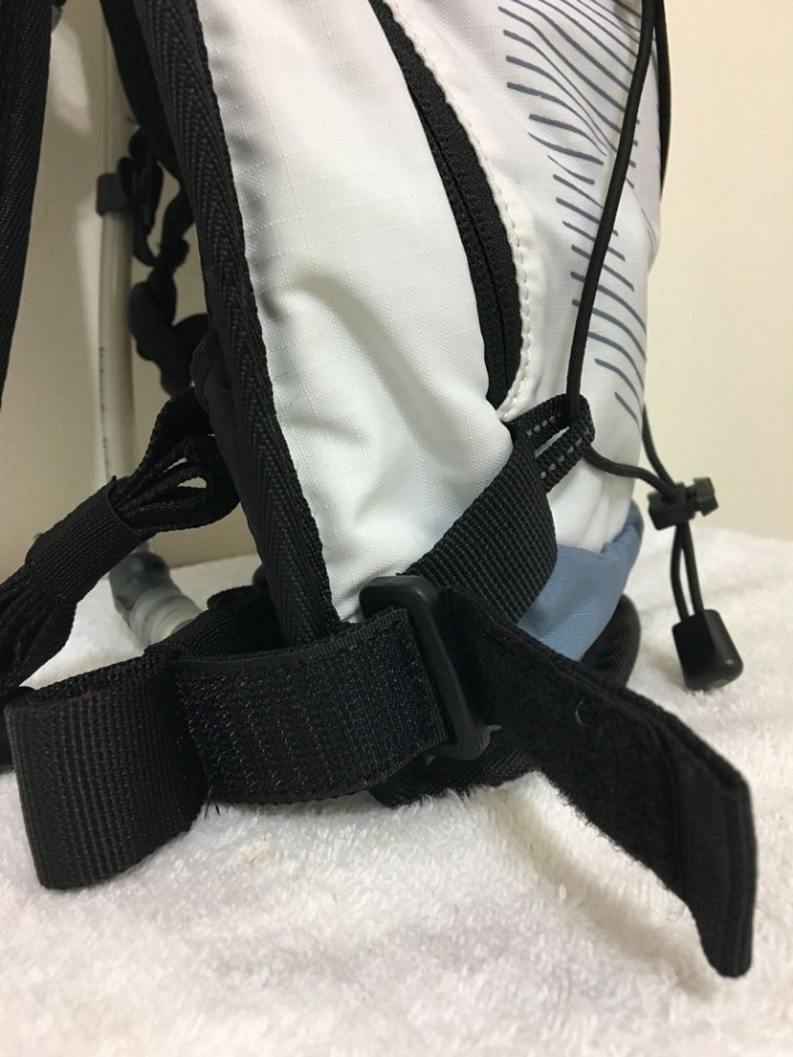 【開箱】EVOC CC 3L 輕量運動背包 For Running