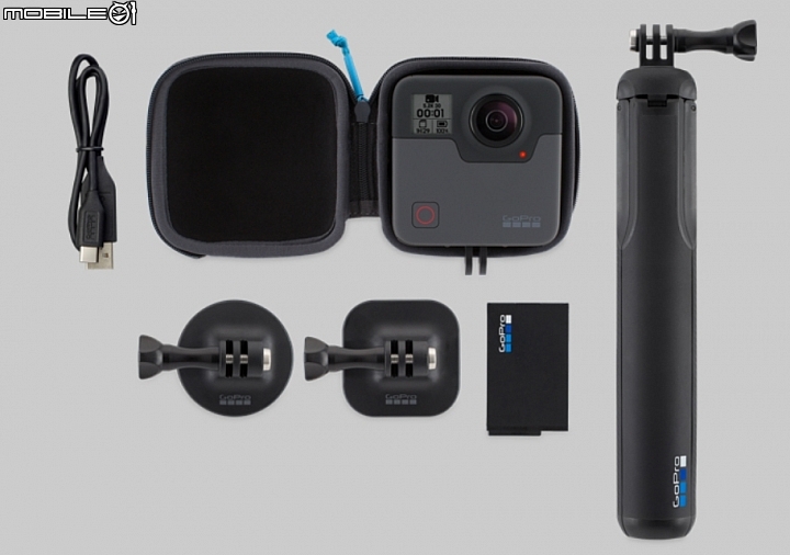GoPro FUSION 360 原廠所附贈的配件包括專屬的收納包、傳輸線、轉接座、電池與腳架 GoPro FUSION 360 原廠所附贈的配件包括專屬的收納包、傳輸線、轉接座、電池與腳架