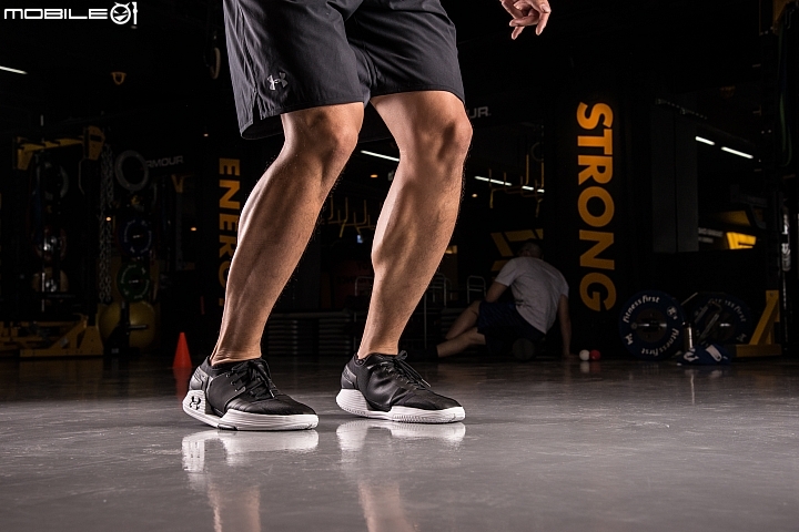 〔開箱實測〕為健身狂人打造 UNDER ARMOUR AMP 2.0實測