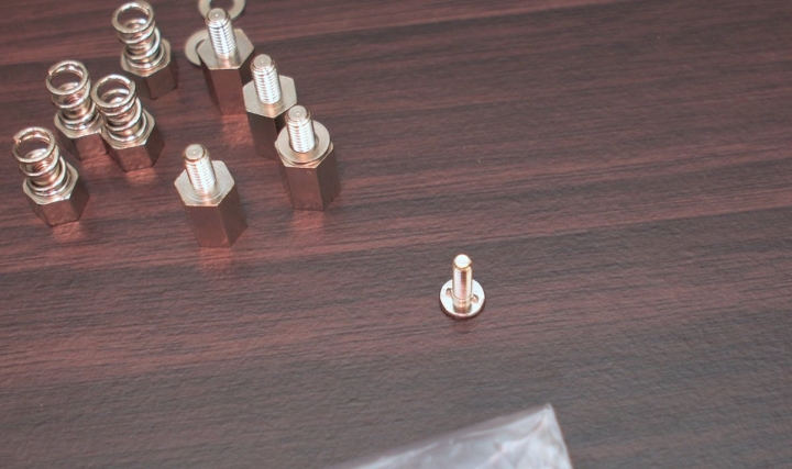 RGB 燈光加持 Gigabyte Aorus ATC700 塔型散熱器簡單小測