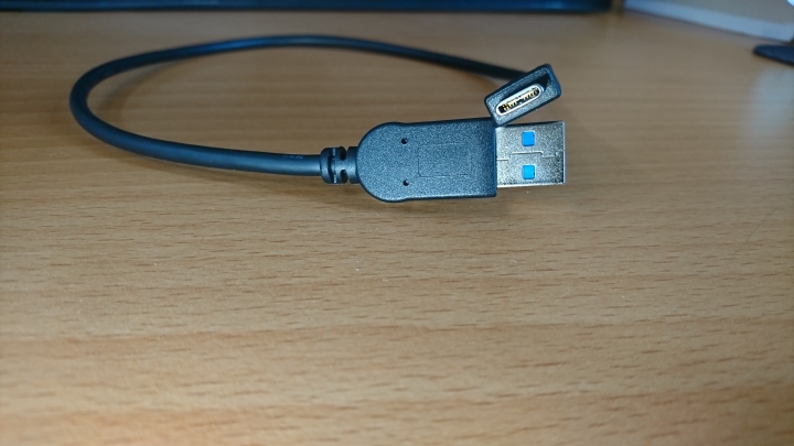 CyberSLIM S25U31 USB3.1超高速行動硬碟開箱