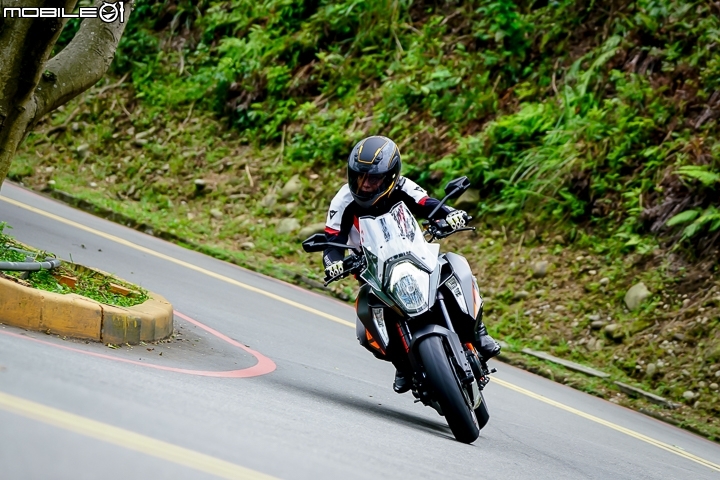猛獸也能很紳士 KTM 1290 SuperDuke GT 試駕