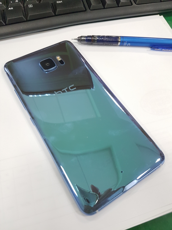 HTC U Ultra 藍寶石版 使用心得
