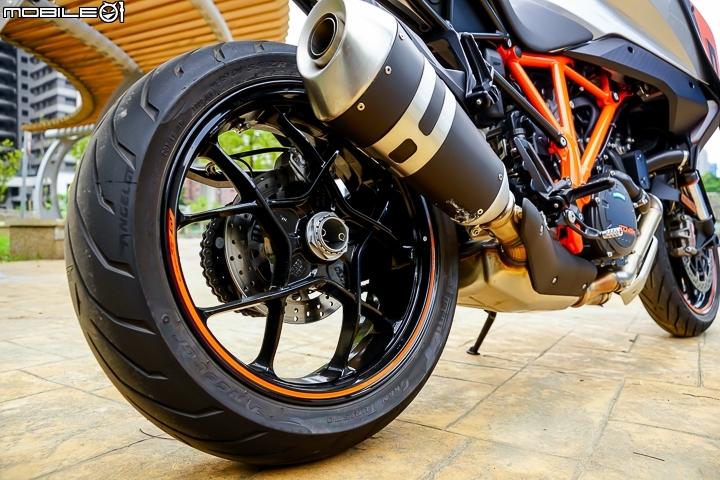 猛獸也能很紳士 KTM 1290 SuperDuke GT 試駕