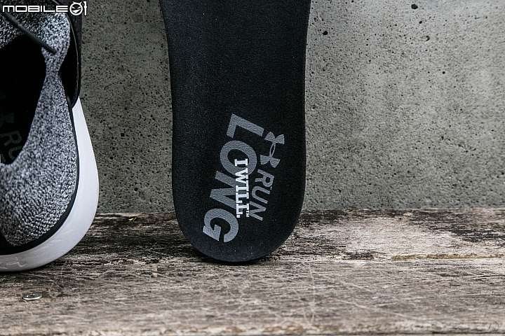 〔開箱實測〕專業時尚兩者兼具‧輕量跑鞋 Under Armour Threadborne Slingwrap
