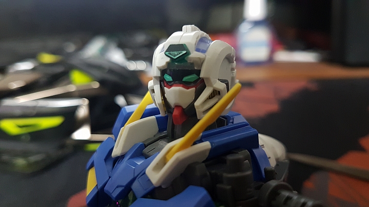 我的 MG 00 能天使 EXIA 怎麼了? 請大家入內幫我看看是否能繼續下去?