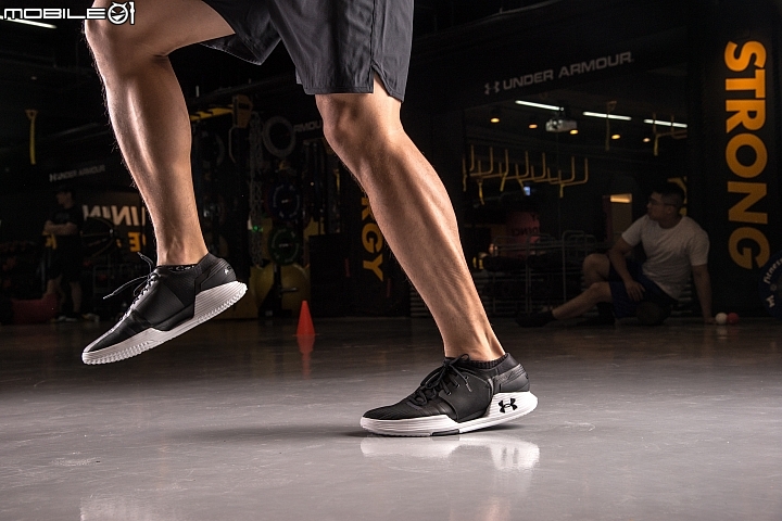 〔開箱實測〕為健身狂人打造 UNDER ARMOUR AMP 2.0實測