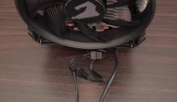 RGB 燈光加持 Gigabyte Aorus ATC700 塔型散熱器簡單小測