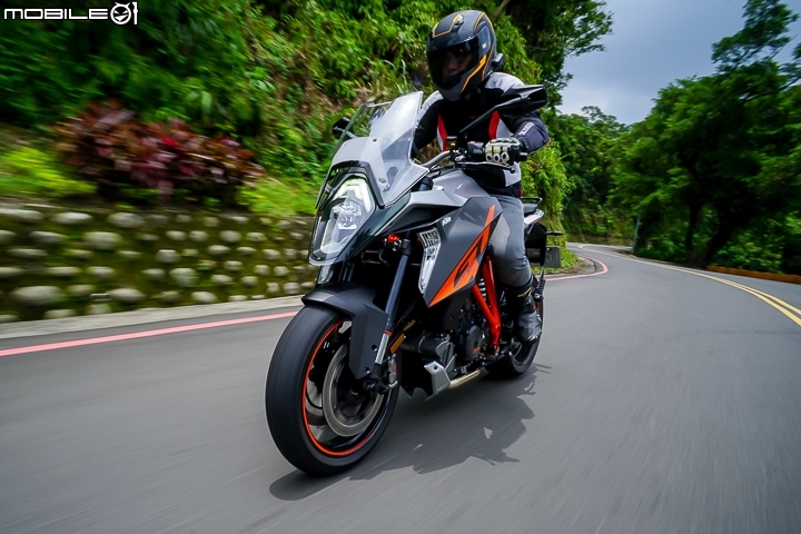 猛獸也能很紳士 KTM 1290 SuperDuke GT 試駕