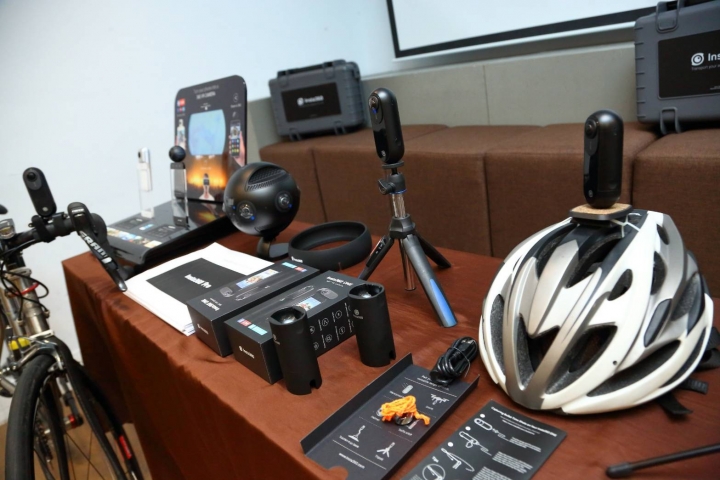 (12/16增加防水殼拍攝影片)全新上市的全景運動相機 insta360 one 不專業開箱文