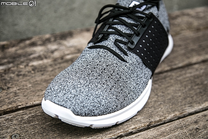 〔開箱實測〕專業時尚兩者兼具‧輕量跑鞋 Under Armour Threadborne Slingwrap