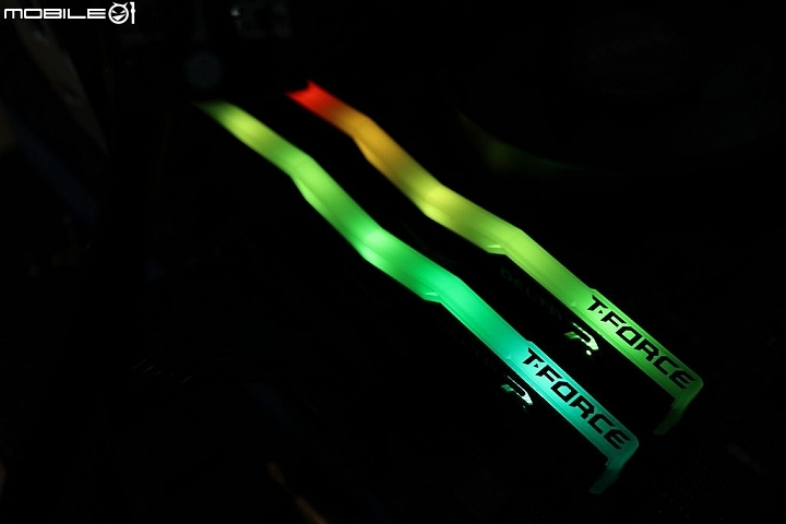 AURA Sync 一起Gaming發光 T-Force DELTA RGB DDR4 開箱