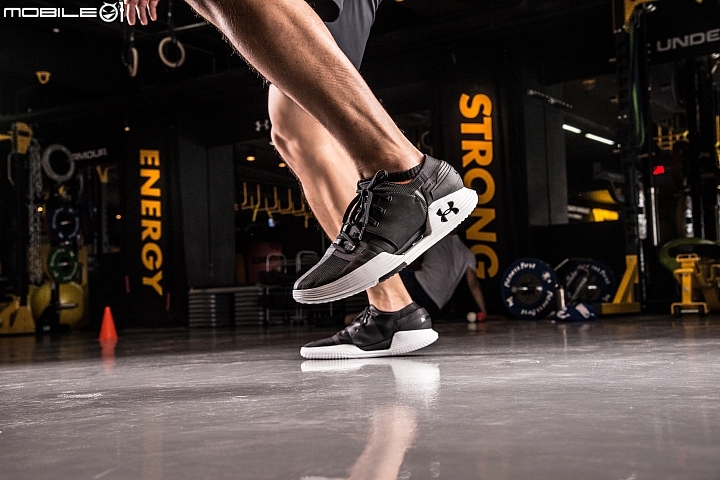 〔開箱實測〕為健身狂人打造 UNDER ARMOUR AMP 2.0實測