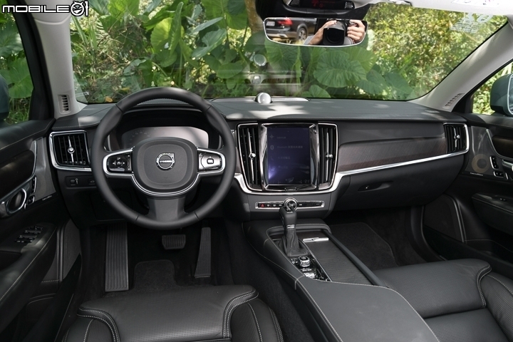 午後邂逅越野紳士,Volvo V90 Cross Country D5 Plus 試駕報導