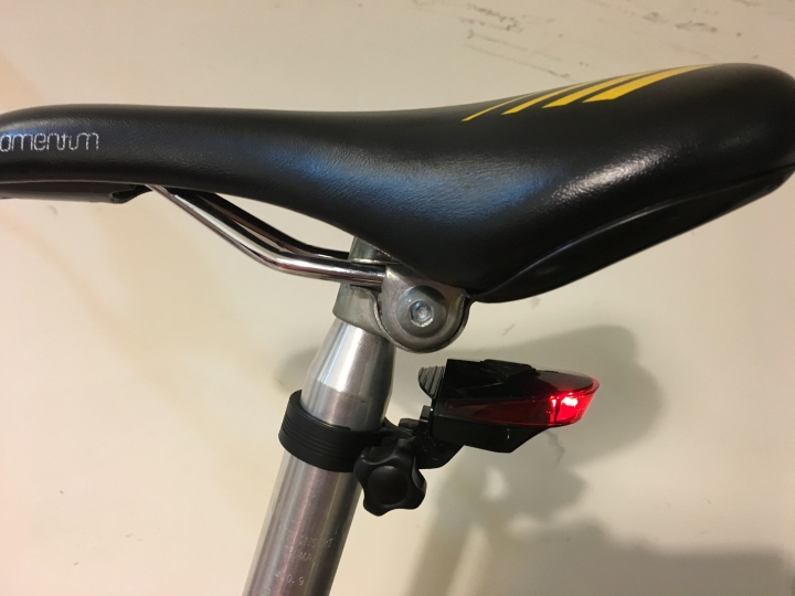 BikeSpark自動感應尾燈+煞車警示尾燈