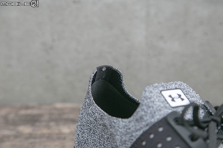 〔開箱實測〕專業時尚兩者兼具‧輕量跑鞋 Under Armour Threadborne Slingwrap