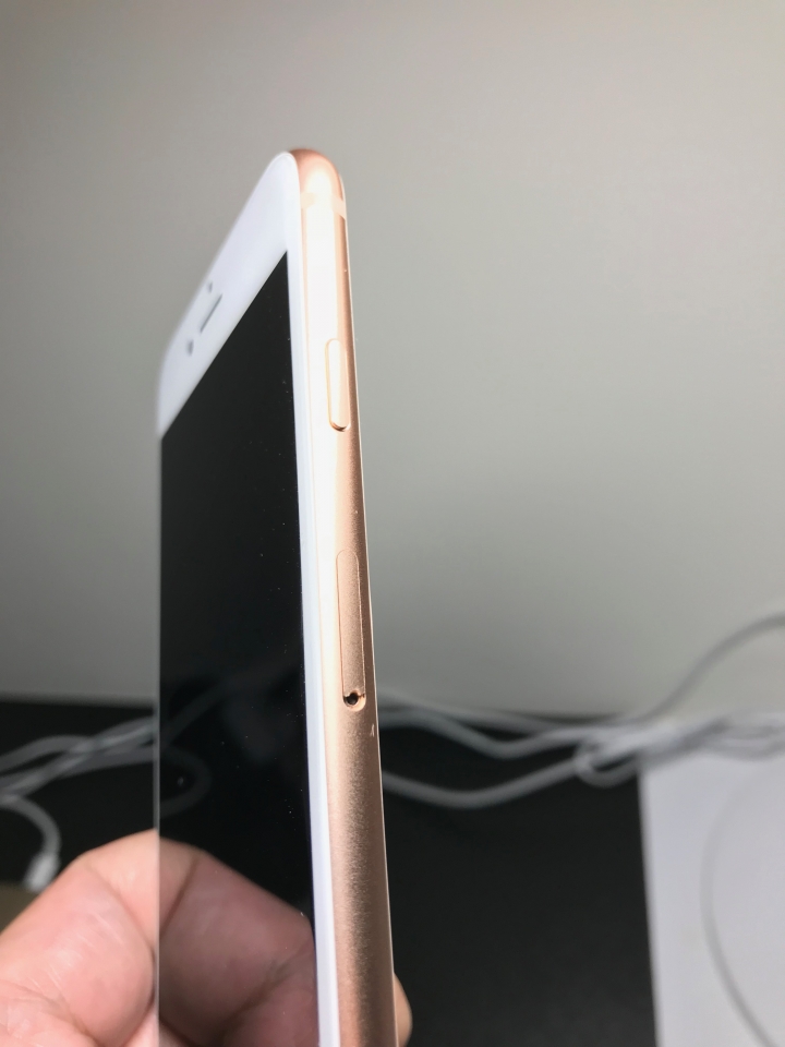 新買iPhone 8, 高雄studio A 非常差的消費體驗。