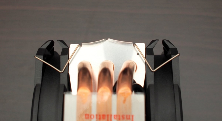 RGB 燈光加持 Gigabyte Aorus ATC700 塔型散熱器簡單小測