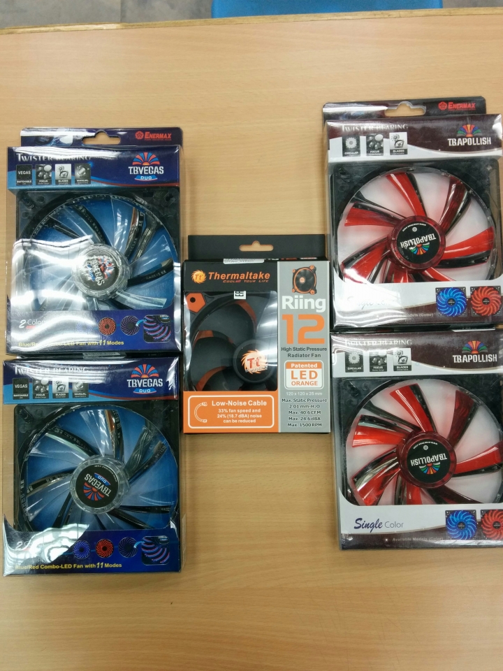 機殼的故事II-番外篇【估拎估拎閃閃發亮IN WIN PL850W RGB 電源供應器】