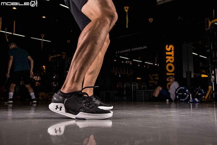 〔開箱實測〕為健身狂人打造 UNDER ARMOUR AMP 2.0實測