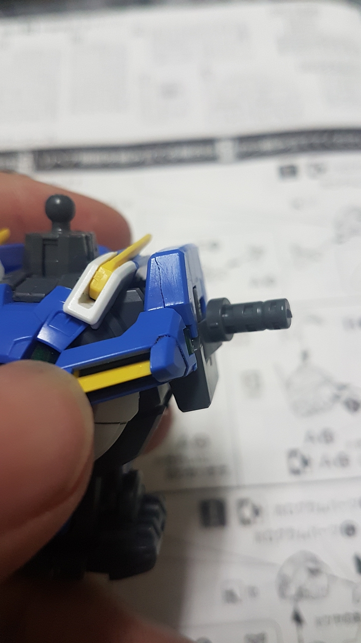 我的 MG 00 能天使 EXIA 怎麼了? 請大家入內幫我看看是否能繼續下去?