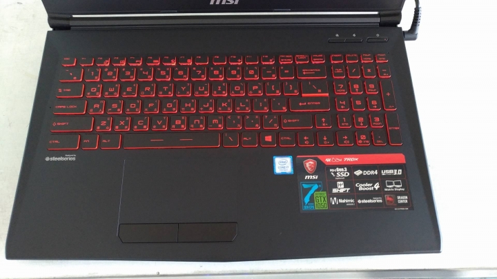 微星 GL62M 7RDX-1651TW i7版本 開箱