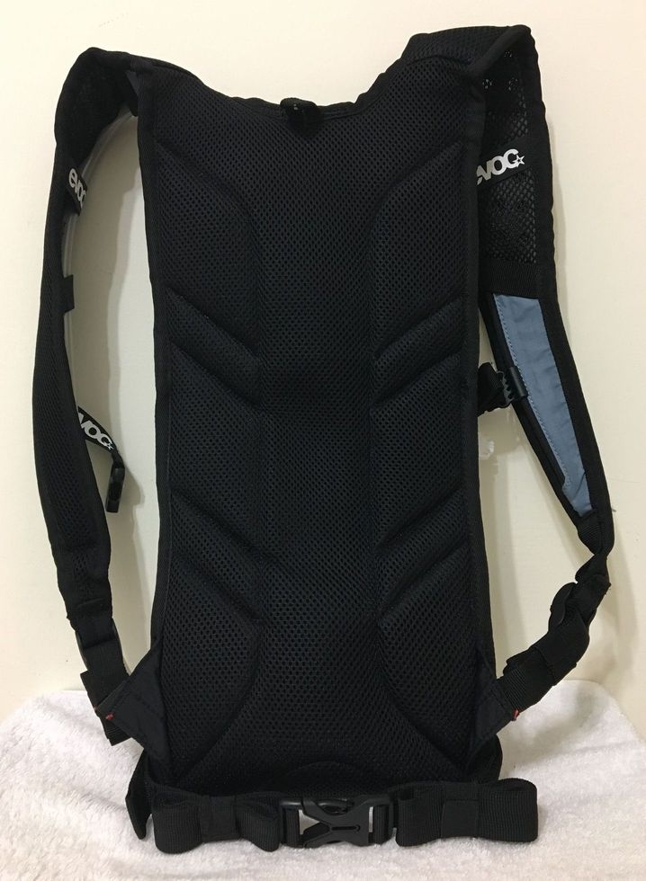 【開箱】EVOC CC 3L 輕量運動背包 For Running