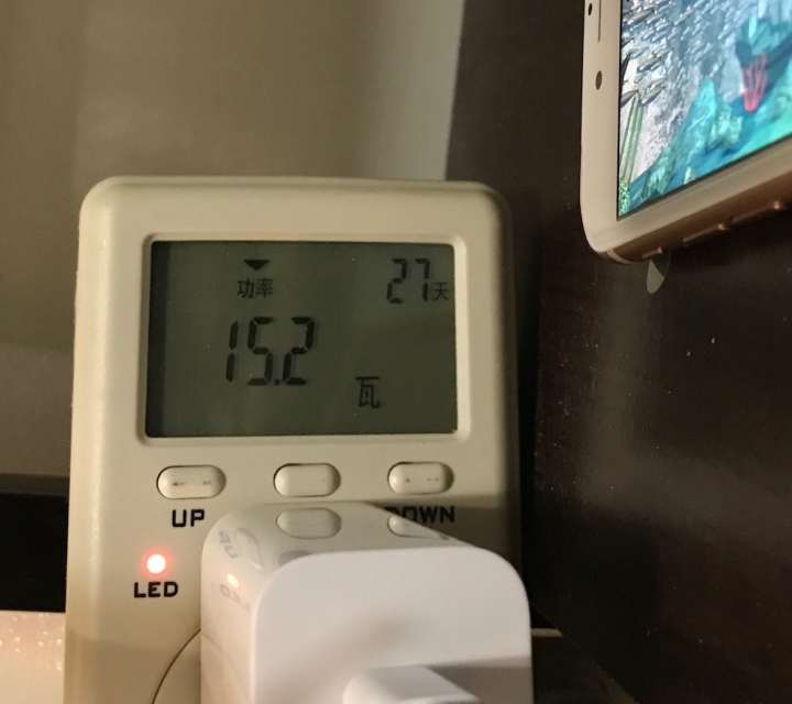 iPhone 8 無線充電與 Type-C 快充測試