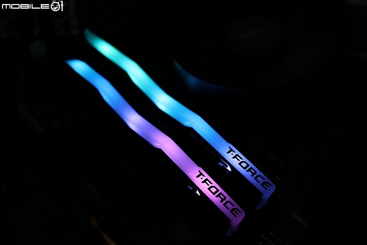 AURA Sync 一起Gaming發光 T-Force DELTA RGB DDR4 開箱