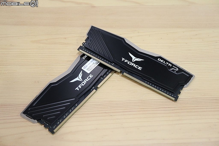 AURA Sync 一起Gaming發光 T-Force DELTA RGB DDR4 開箱
