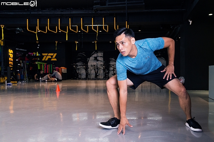 〔開箱實測〕為健身狂人打造 UNDER ARMOUR AMP 2.0實測