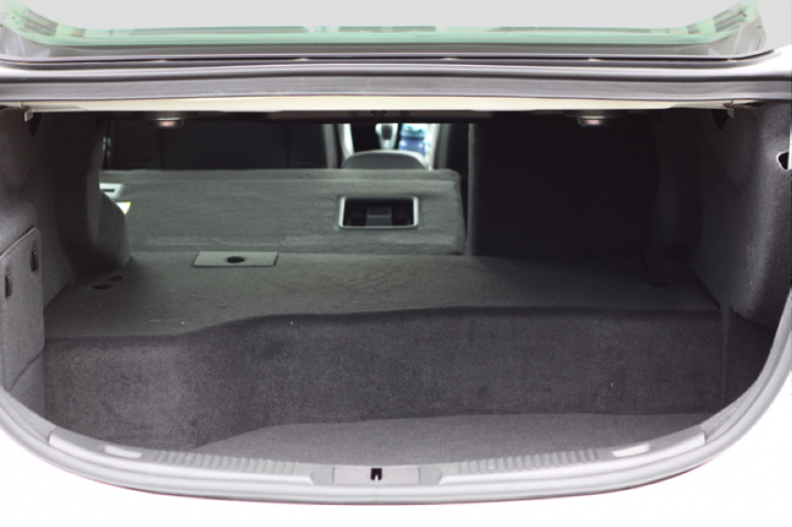 犒賞自己的大禮物!FORD Mondeo Hybird油電蟒開箱