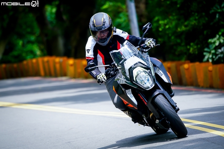 猛獸也能很紳士 KTM 1290 SuperDuke GT 試駕