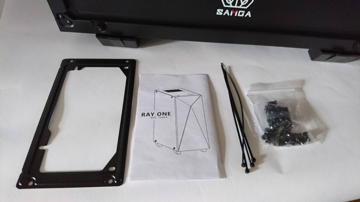 SAMGA RAY ONE 機殼開箱