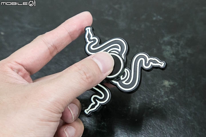 【開箱】指尖轉動的雷蛇!Razer THS Spinner指尖陀螺隨手玩