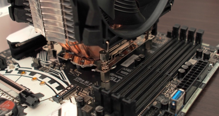 RGB 燈光加持 Gigabyte Aorus ATC700 塔型散熱器簡單小測