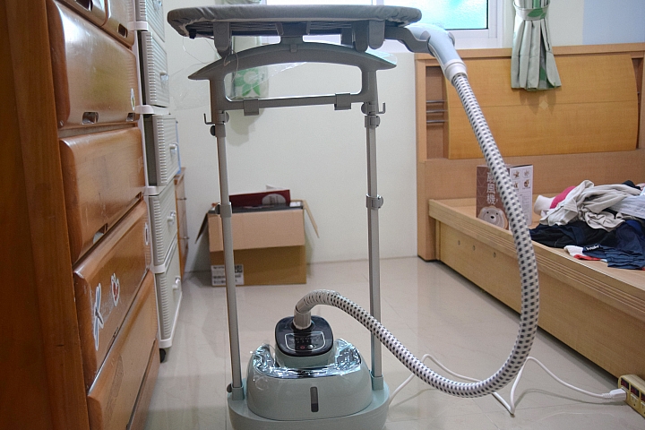 讓丸爸穿衣更有型 Midea 蒸氣式雙桿掛燙機 多段蒸氣 好操作