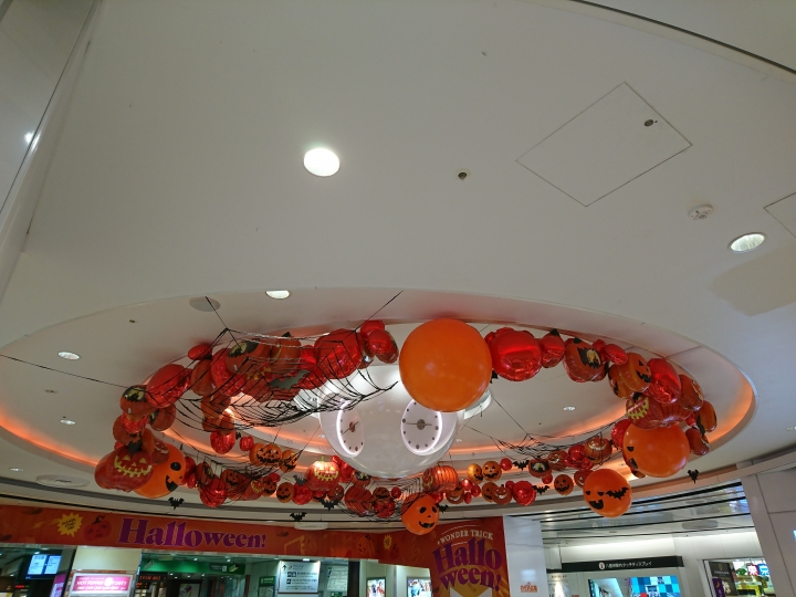 2017斷腿自由行第二日(世田谷八幡宮,豪德寺,東京一番街,新宿(VR),秋葉原)