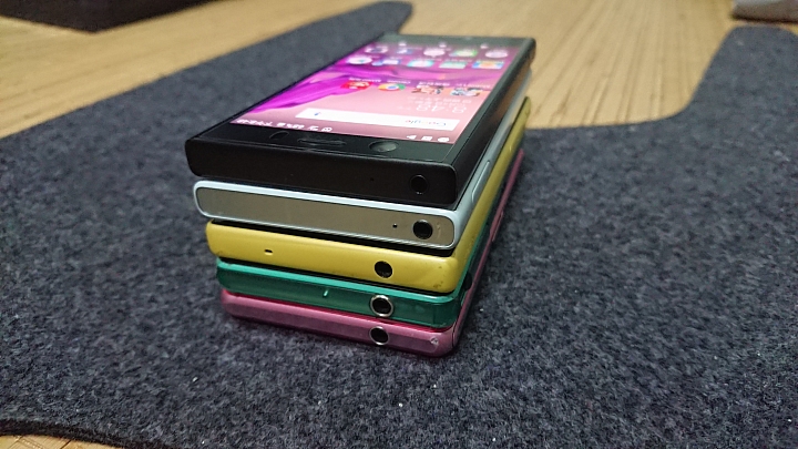 開箱~低調黑XPERIA XZ1 COMPACT 文少....
