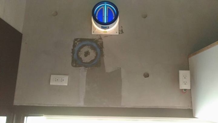 一台排油煙機修了一個月還沒好,不修了,換新,林內靜音三太子RH-1221開箱