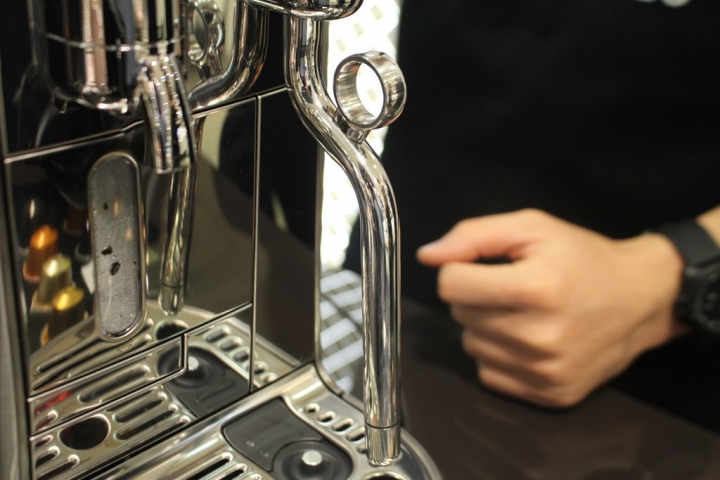 夫復何求?藝術品級的 《Nespresso Creatista Plus頂級咖啡機》