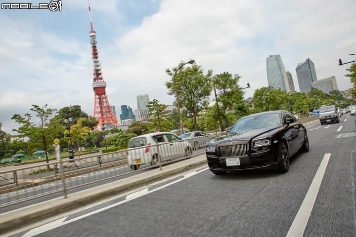 暗夜女神降臨 Rolls-Royce Black Badge東京試駕